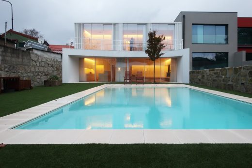 Modern Porto property swimming pool design