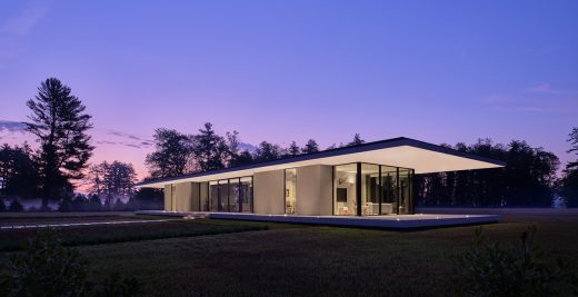 Minimalist Glass House in Berkshires, MA