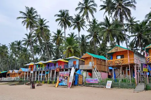 Book your Delhi to Goa flight guide beach buildings