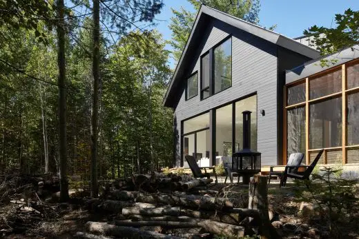 House on Lake Arthur Québec