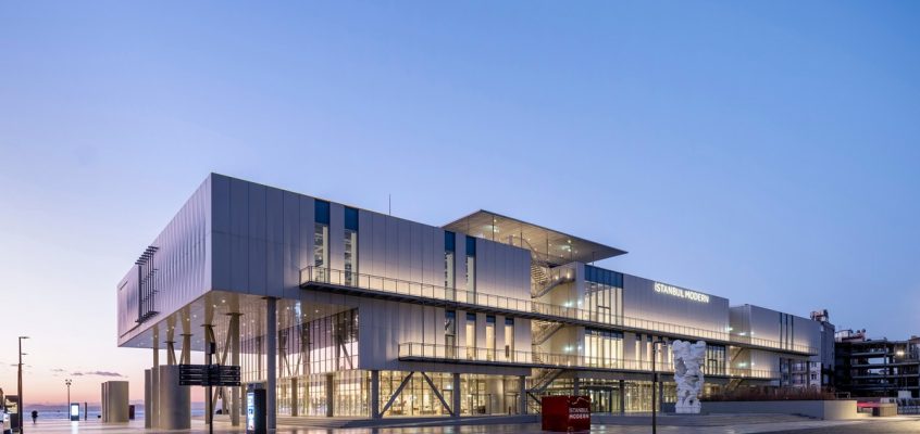 Istanbul Modern building by Renzo Piano