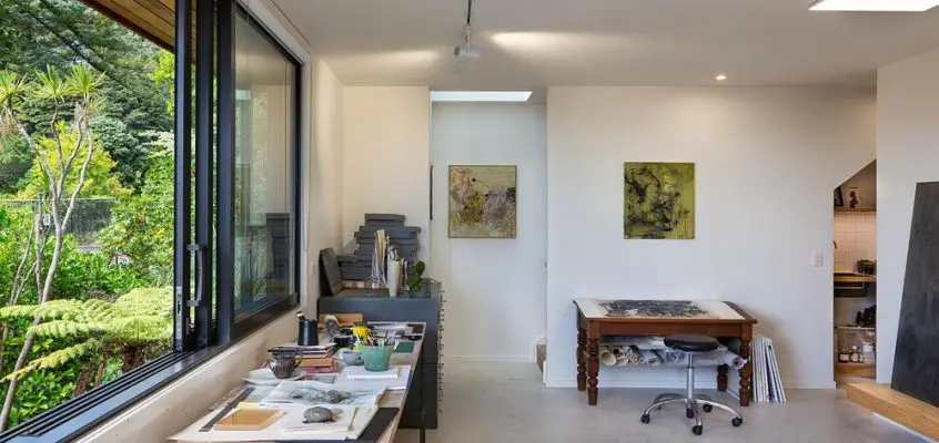 Lowry Bay Artists Studio, Wellington, NZ