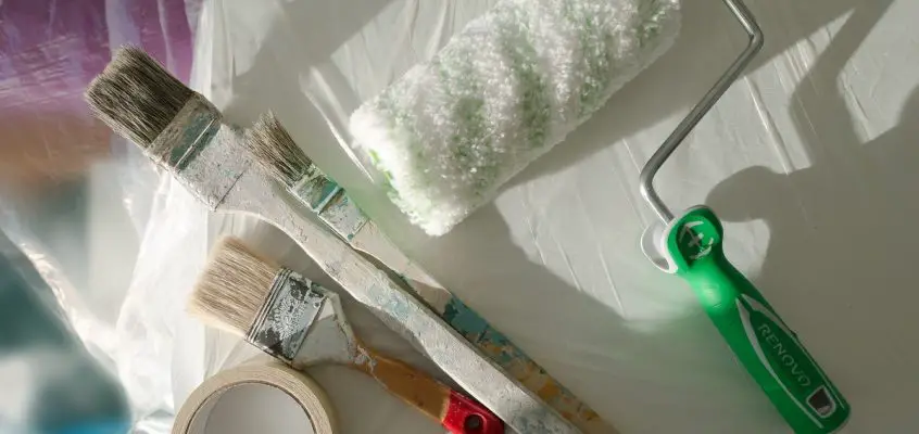 What to know before picking a painting brush