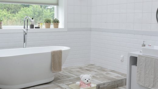 How to choose the best bathroom flooring guide