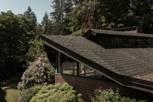 Flying Arrow House, Edgemont Village, Vancouver