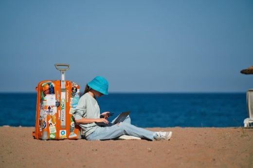 How to travel and work from anywhere in the world