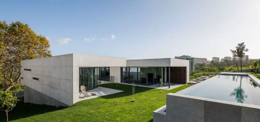 Concrete 11, Lisbon property