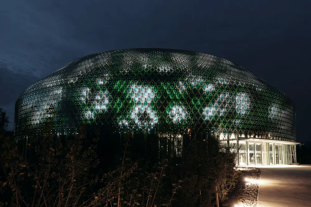 Novartis Pavillon Zero-Energy Media Facade Basel