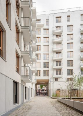 93 Petit Apartments Paris France