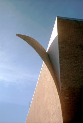 BEST Peeling Building
