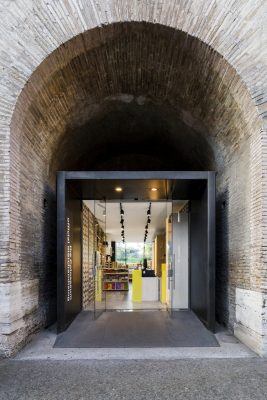 Electa Bookshop Colosseo Roma