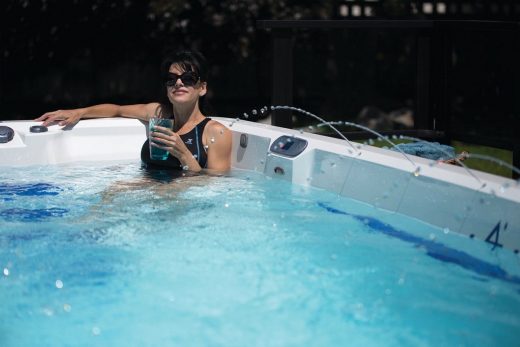 Hot tub - Cutting costs of hot tub and swimming pool installation