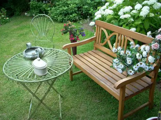 Invest in top-notch garden benches