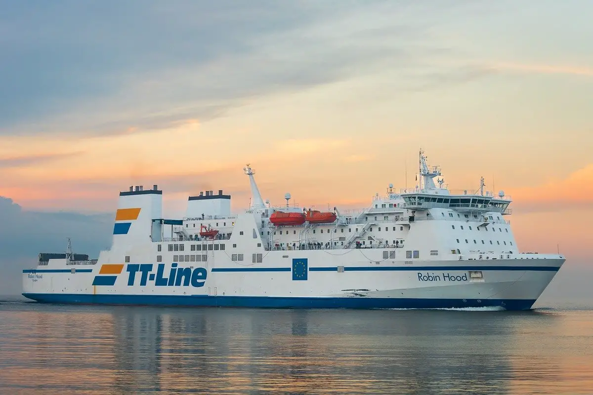 Vehicle ship sea transportation on the ocean