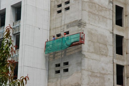 Top 10 safety tips for working at heights, construction site