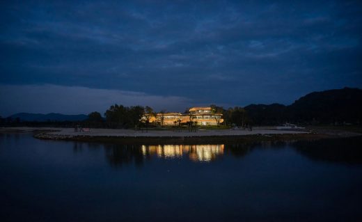 White Crane Lake Visitor Centre Jiangxi