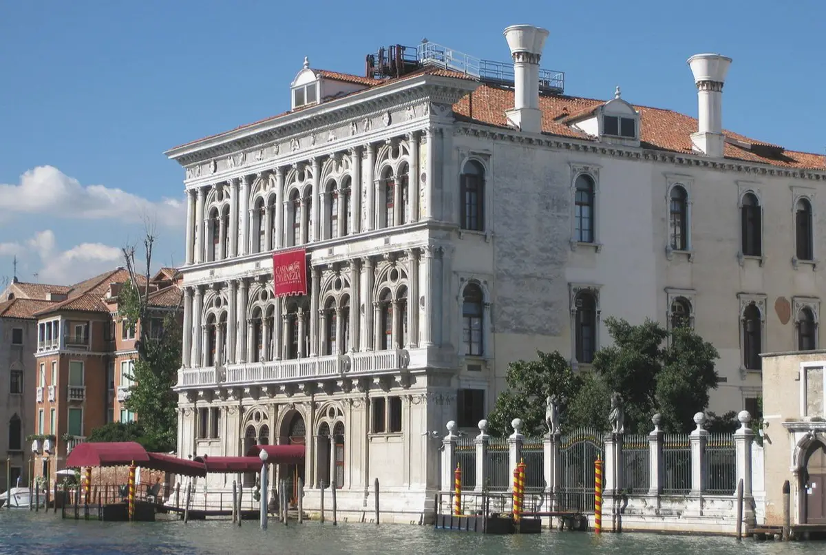 Architectural styles when building a Casino