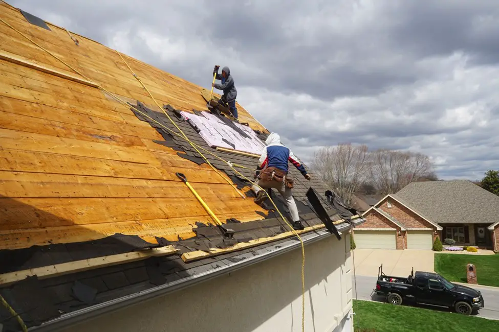 5 effective ways to reduce roof repair costs