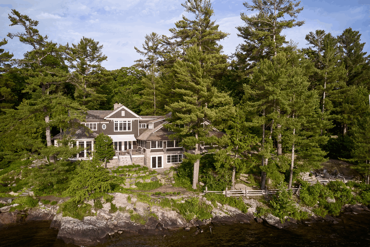 Muskoka Cottage Ontario, Canada home