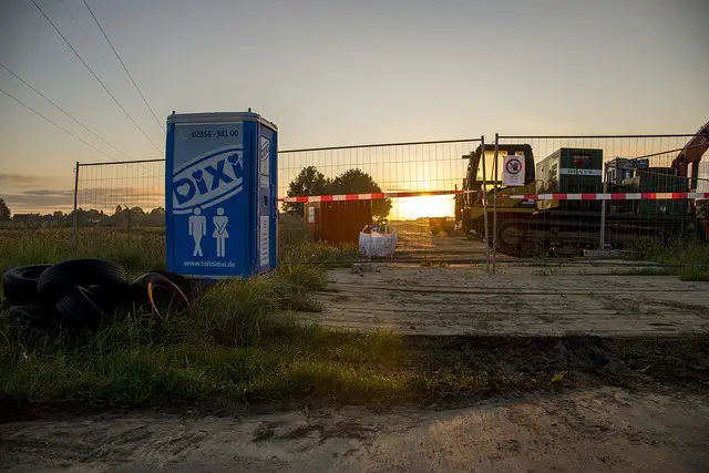 Why portable toilet rentals are construction sites must