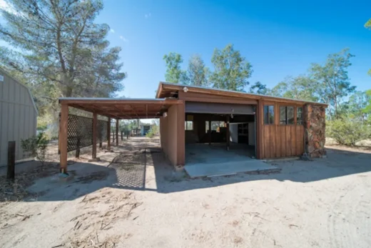 Save on your detached garage construction