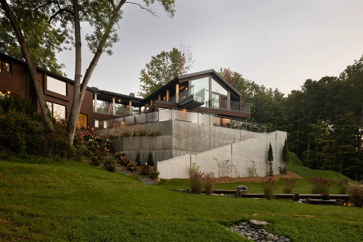 Hovey Residence Canada