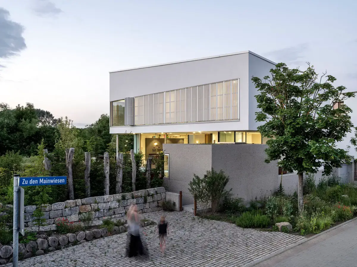 House ZdM9 Offenbach, River Main home