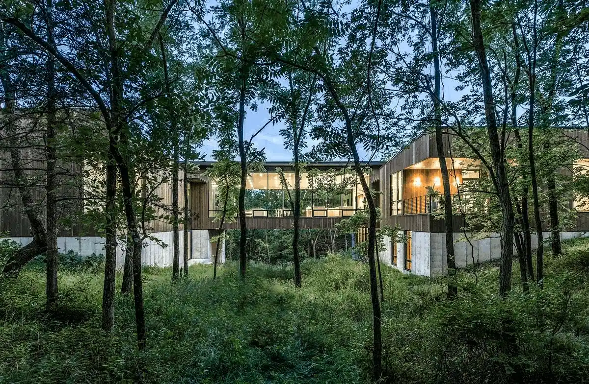Ravine Residence, Melbourne, Iowa wood property