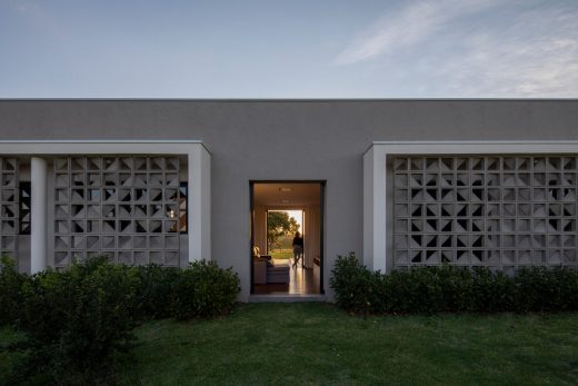 L-shaped Jaguariúna House São Paulo Brazil