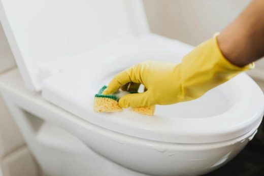 Ultimate move-in cleaning checklist for bathrooms