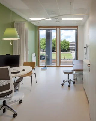 Radboudumc main building Nijmegen interior by EGM architecten