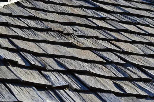 Shingle roof property