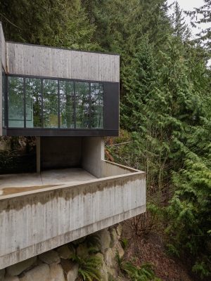 Tree House in Lions Bay, West Vancouver