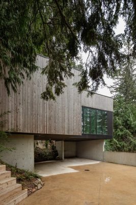 Tree House in Lions Bay, West Vancouver