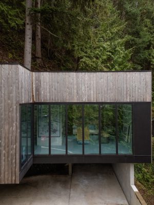 Tree House in Lions Bay, West Vancouver