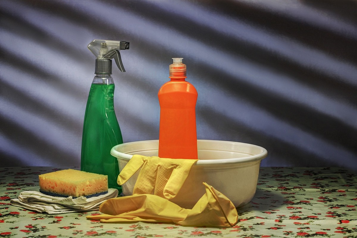Hire house cleaners for after party cleaning