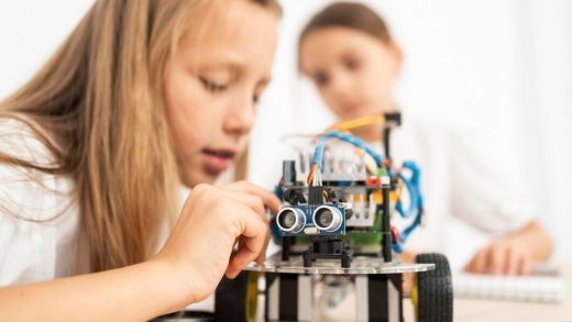 A holistic approach to the education of the future