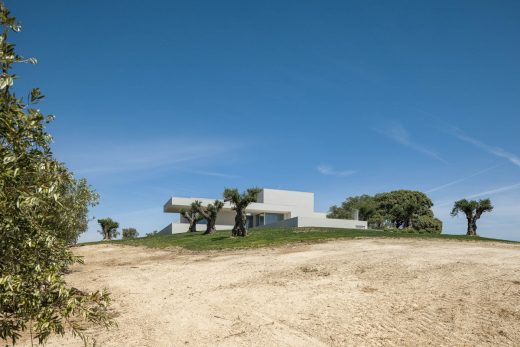 House in Romeira Portugal
