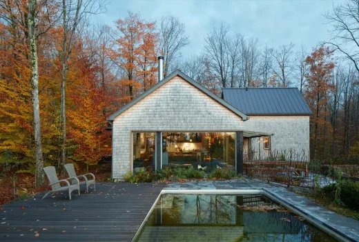 Seasonal House, Québec, Canada residence
