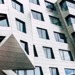 Hybrid spaces in modern architecture