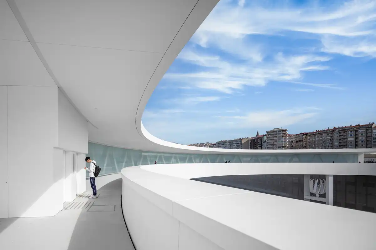 Spanish architecture news - Halo Urban Elevator