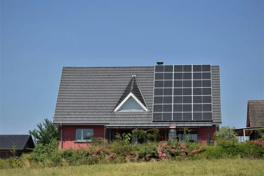 sustainable house solar panels