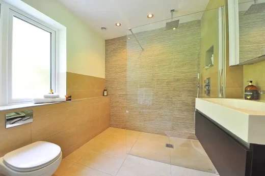 Choose shower doors for your bathroom