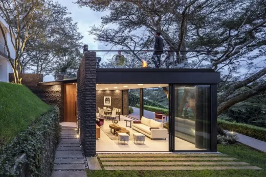 Hidden Stone House Pichincha