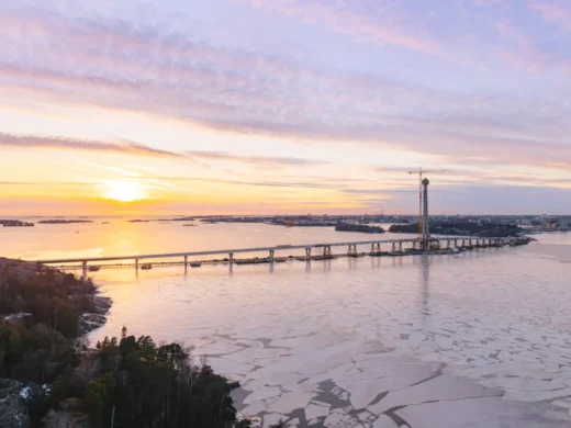 Kruunusillat Helsinki, Finland's tallest bridge