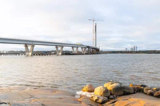 Kruunusillat Helsinki, Finlands tallest bridge