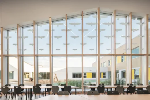 Manawan Awacak Okiskinohamatowikamikowaw Elementary School Canada