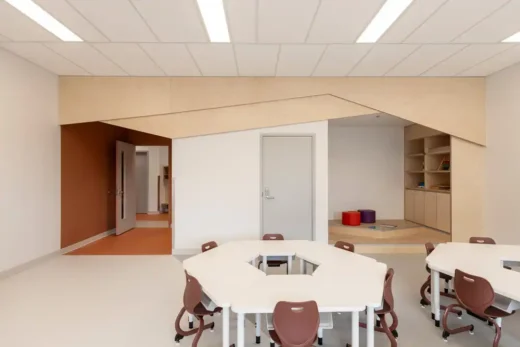 Manawan Awacak Okiskinohamatowikamikowaw Elementary School Qc Canada