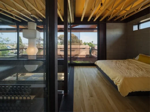 577 Compound Hyde Park, South Los Angeles home interior