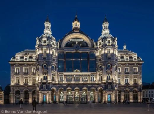 Antwerp Central Station building lighting design